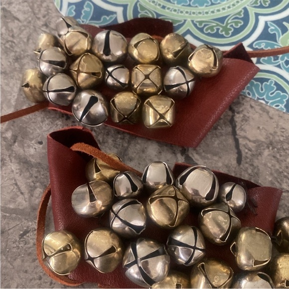 Blue and Gold Sequin Embellished Fabric costume ( Indian ) has multiple pieces - Picture 9 of 9